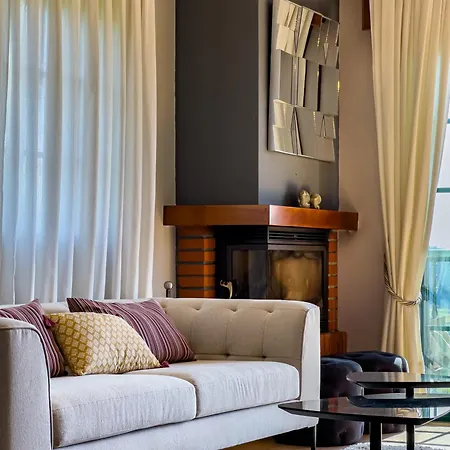 Regina 샬레 산신소